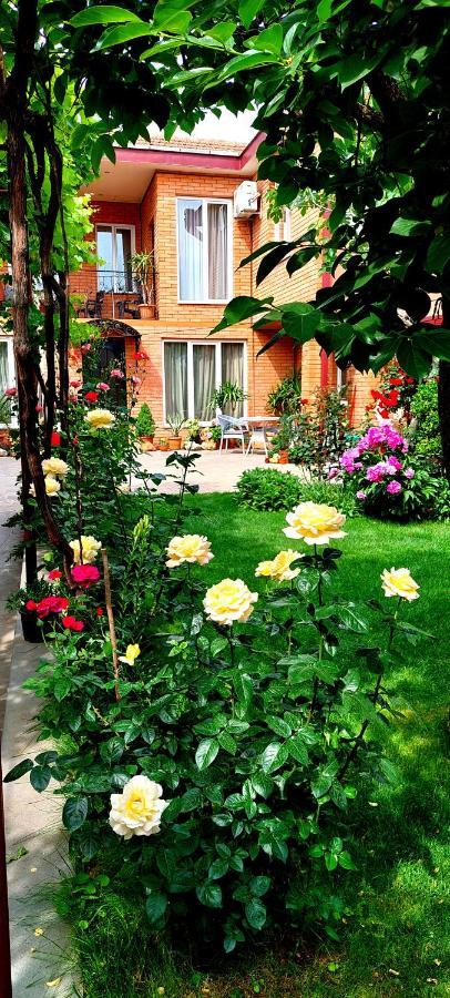 Green Garden Tbilisi ภายนอก รูปภาพ